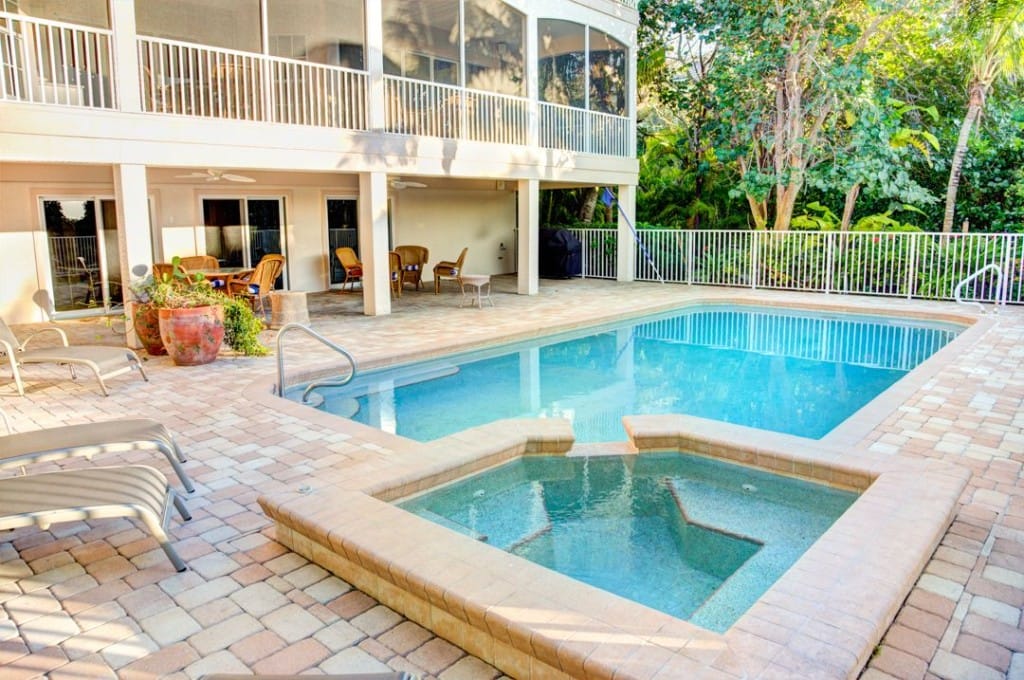 Captured, Pool, Captiva Rentals